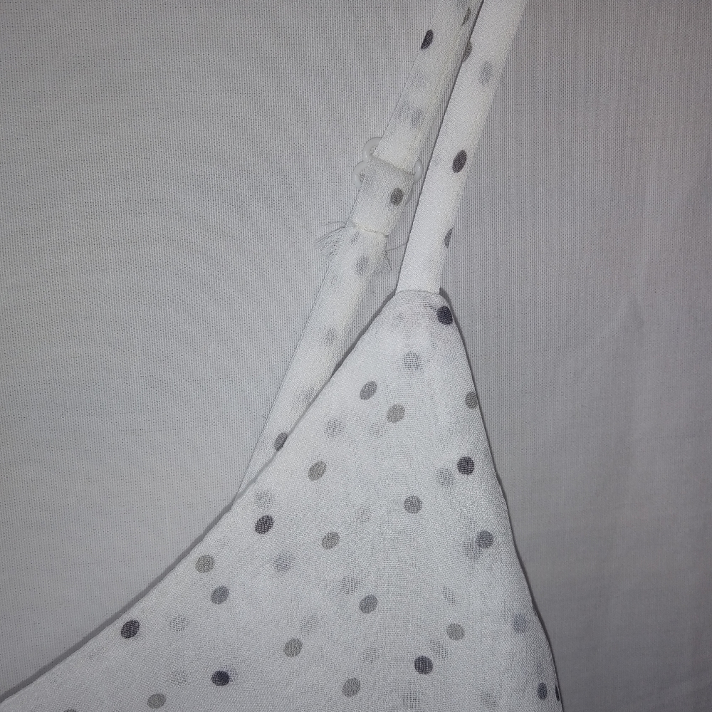 MAURICES XS Super Cute Flowy Layered Top in Gray n White